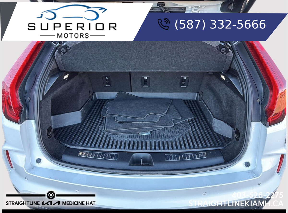 2024 Cadillac XT4 AWD Premium Luxury