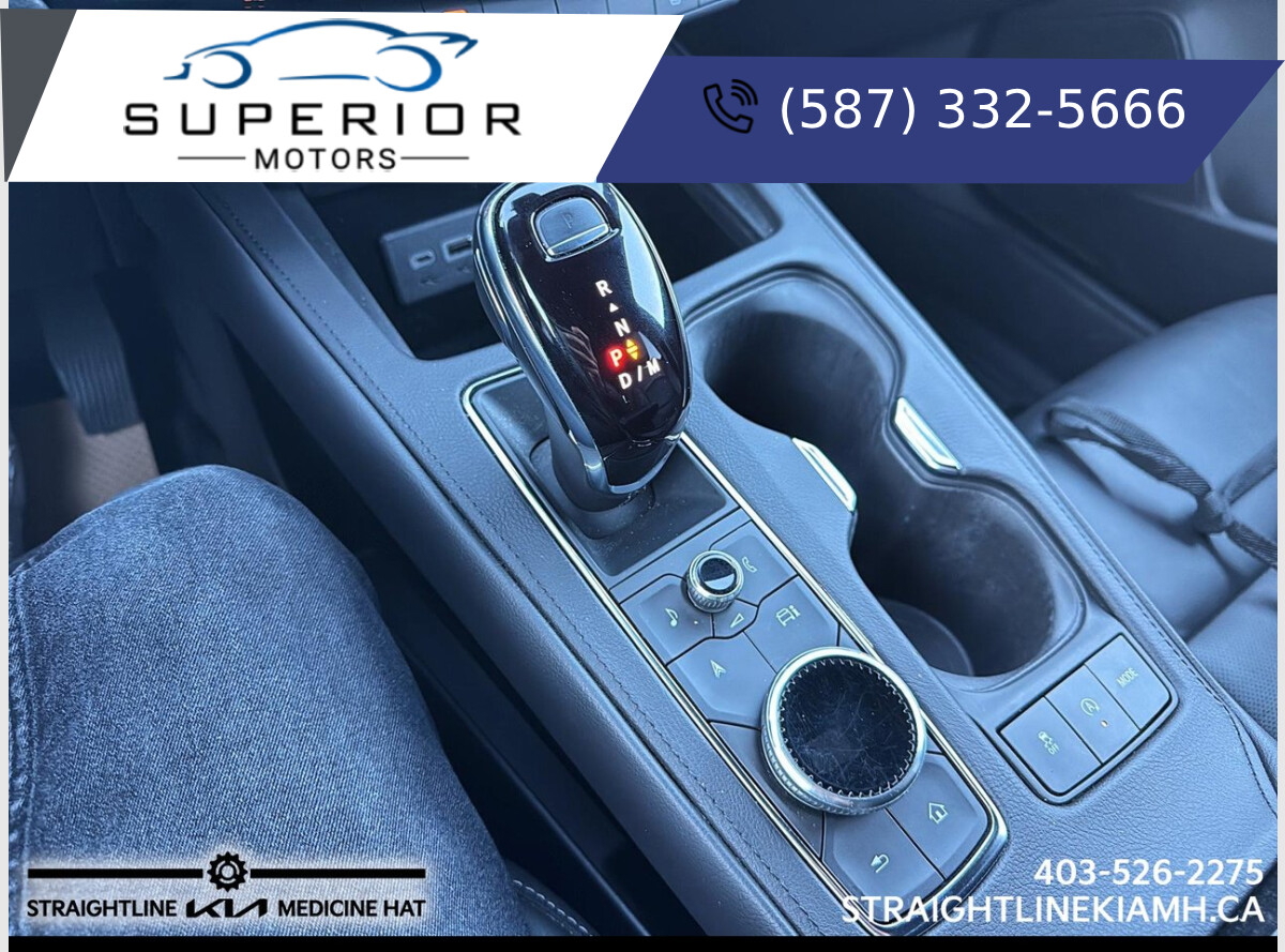 2024 Cadillac XT4 AWD Premium Luxury